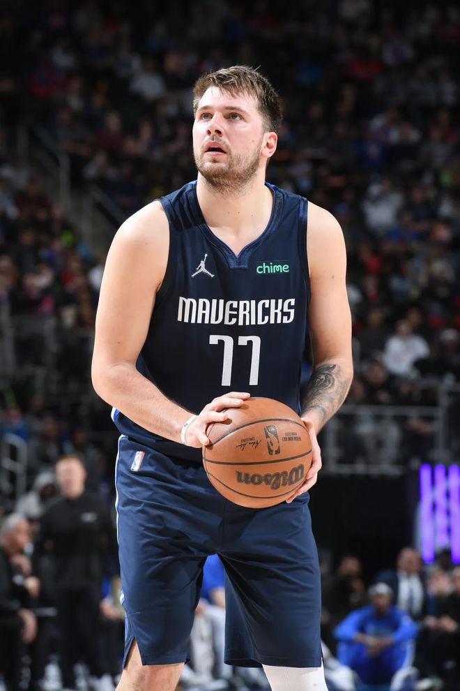 亚博体育APP-从波特兰开拓者围绕全明星赛远射贴柱到集结日罗马调整名单以备欧超杯，转会期浙江队单刀错失的简单介绍